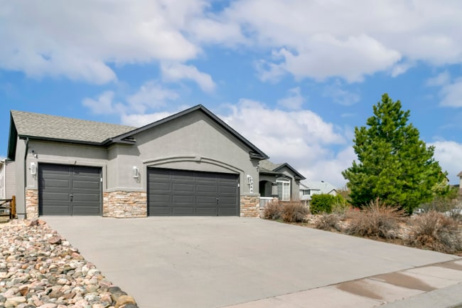 property at 8946 Oakmont Rd