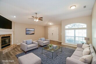 8422 Stelling Dr S in Jacksonville, FL - Building Photo - Building Photo