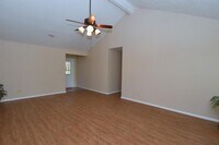 13303 Klamath Falls Dr photo'