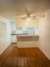 904 Dornajo Way in Sacramento, CA - Building Photo - Building Photo