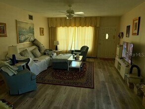 2380 World Pkwy Blvd, Unit 42 in Clearwater, FL - Foto de edificio - Building Photo