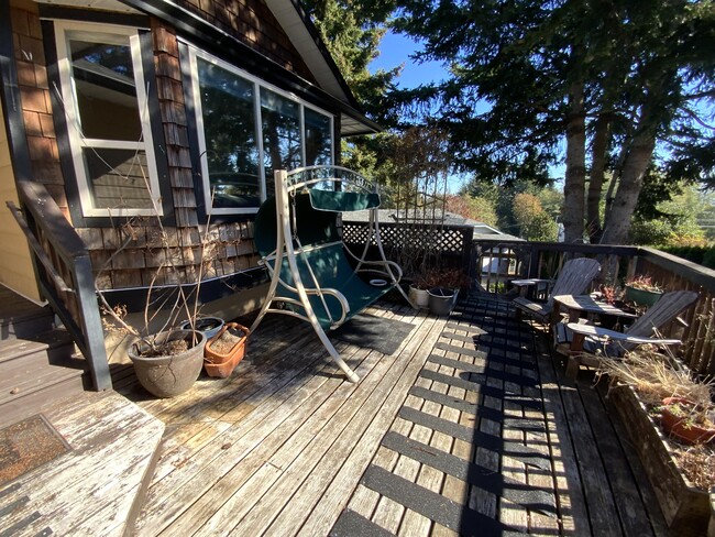 2473 Valley View Pl in Sooke, BC - Building Photo - Building Photo