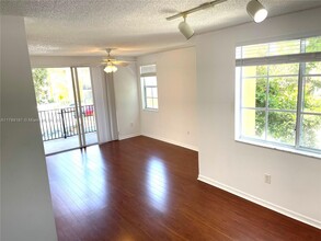 2160 E Preserve Way in Miramar, FL - Building Photo - Building Photo
