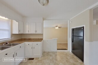 6047 Lexington Dr in Hope Mills, NC - Building Photo - Building Photo
