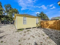 1312 Weiss St photo'