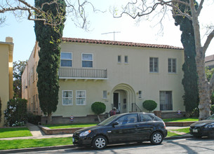 9932 Robbins Dr in Beverly Hills, CA - Building Photo - Building Photo