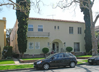 9932 Robbins Dr in Beverly Hills, CA - Foto de edificio - Building Photo