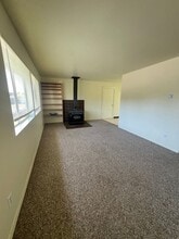 2423 Travis Ct in Mckinleyville, CA - Building Photo - Building Photo