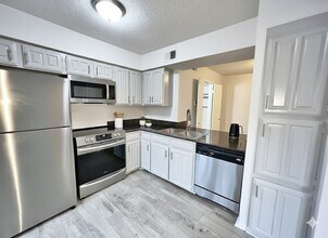 5626 Preston Oaks Rd, Unit 42A in Dallas, TX - Building Photo - Building Photo