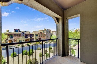 3935 E Rough Rider Rd in Phoenix, AZ - Building Photo - Building Photo