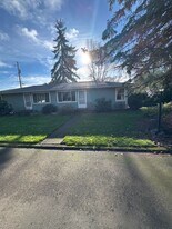 3445 SE 3rd St in Corvallis, OR - Building Photo