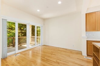 516 Lingering Pine Dr NW in Issaquah, WA - Building Photo - Building Photo