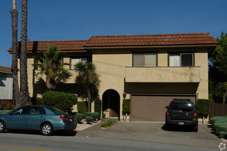 290 Richmond Dr in Millbrae, CA - Building Photo - Building Photo