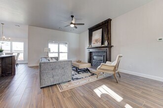 200 Firethorn Wy in Noble, OK - Building Photo - Building Photo