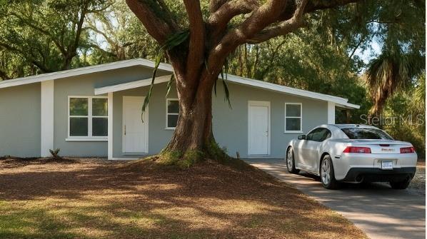 2211 54th Ave Dr W in Bradenton, FL - Building Photo