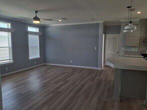 34832 Robins Song Rd in Zephyrhills, FL - Building Photo - Building Photo