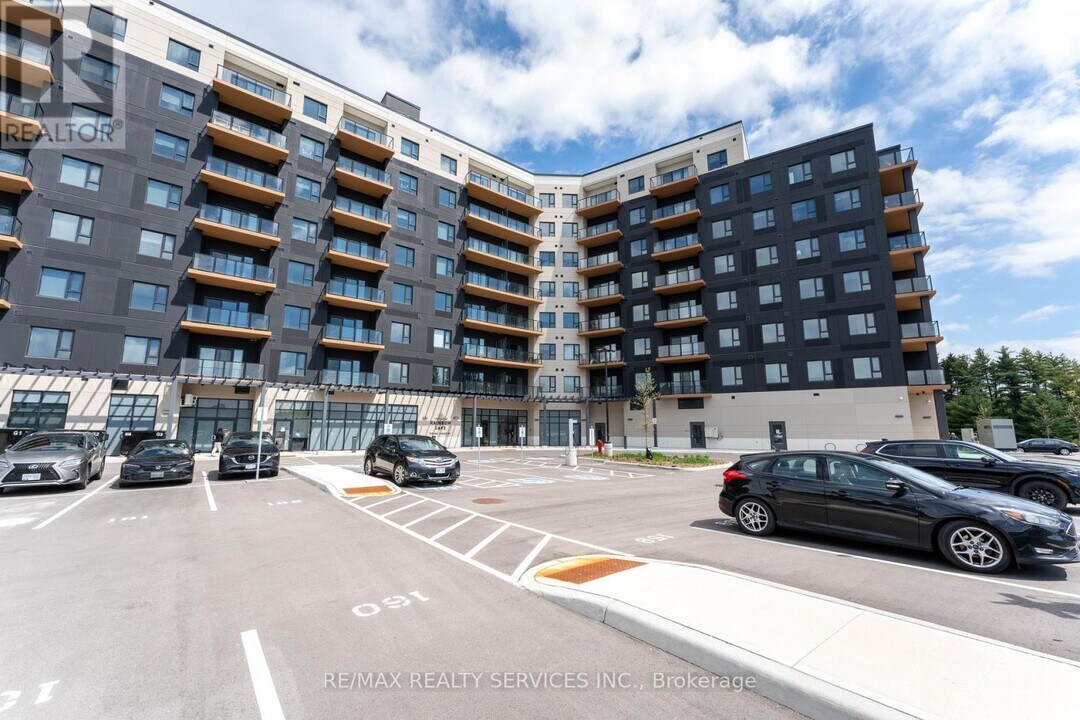 525 New Dundee Rd in Kitchener, ON - Building Photo