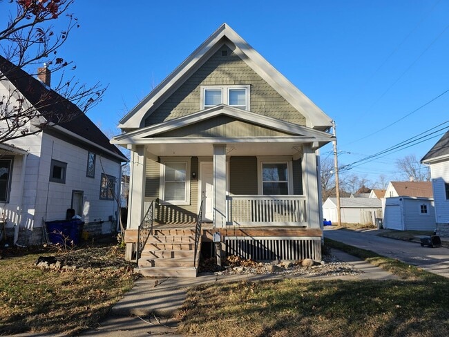 property at 615 16th St SE