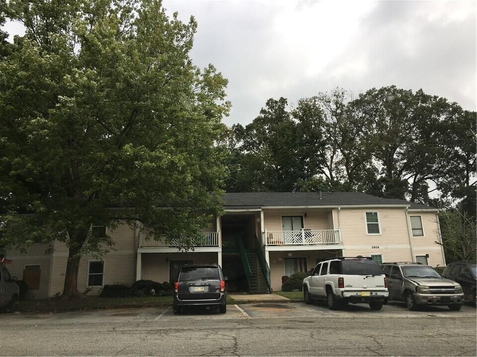 3609 Woodbriar Cir-Unit -Apt H in Tucker, GA - Building Photo