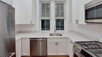 48 Englewood Ave, Unit 1 in Boston, MA - Building Photo - Building Photo