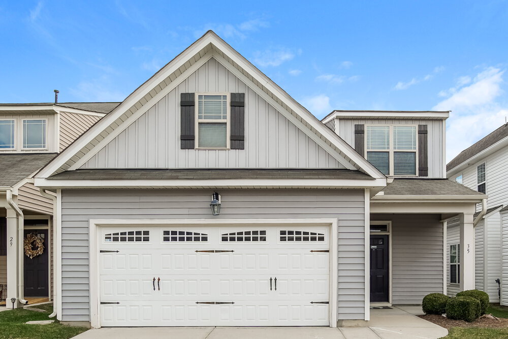 35 Wensley Ct in Clayton, NC - Building Photo