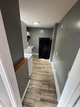 28 York Ave, Unit 1 in Monticello, NY - Foto de edificio - Building Photo