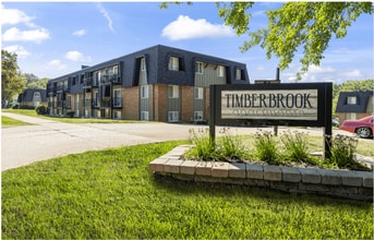 Timberbrook Apartments in Peoria, IL - Building Photo - Building Photo