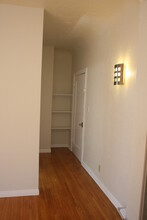 1172 N Ardmore Ave, Unit 1172.5 in Los Angeles, CA - Foto de edificio - Building Photo