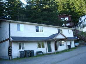 707 Grant St, Unit 4 in Ketchikan, AK - Building Photo - Building Photo