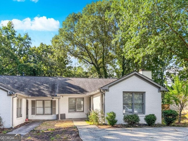 1840 Cooper Lake Dr SE