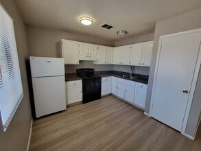 2782 N Columbus Blvd in Tucson, AZ - Building Photo - Building Photo