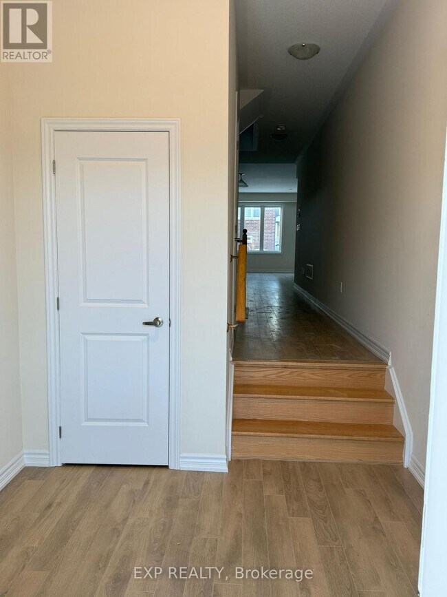 120 Sanders Rd in Erin, ON - Building Photo - Building Photo