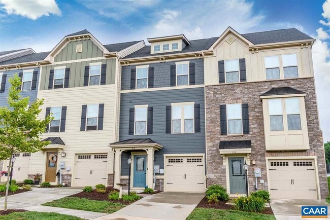 property at 816 Oval Park Ln