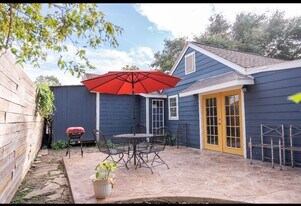 2951 Iola St in Houston, TX - Building Photo