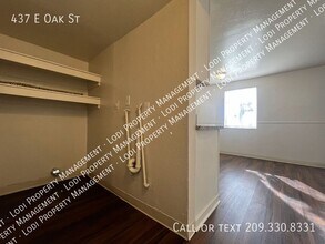437 E Oak St in Lodi, CA - Building Photo - Building Photo