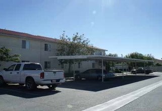 Vintage Woods in Perris, CA - Foto de edificio - Building Photo