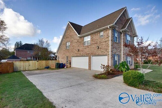 109 Bayberry Ln in Madison, AL - Building Photo - Building Photo