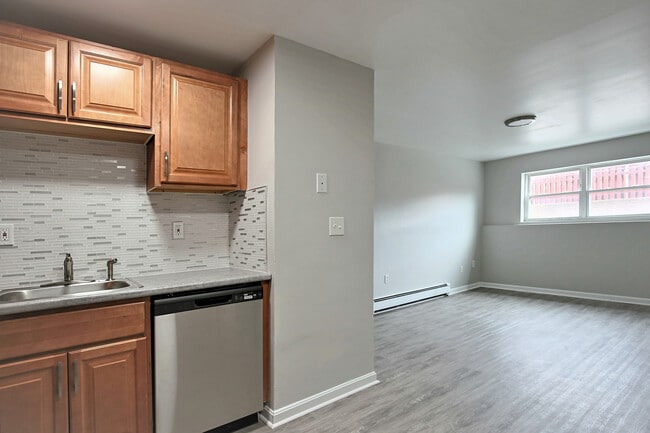 York Apartments in Lowell, MA - Building Photo - Interior Photo