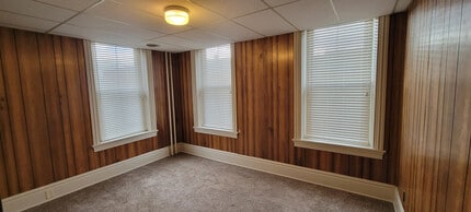 22 N 2nd St, Unit Apt A in Newport, PA - Foto de edificio - Building Photo