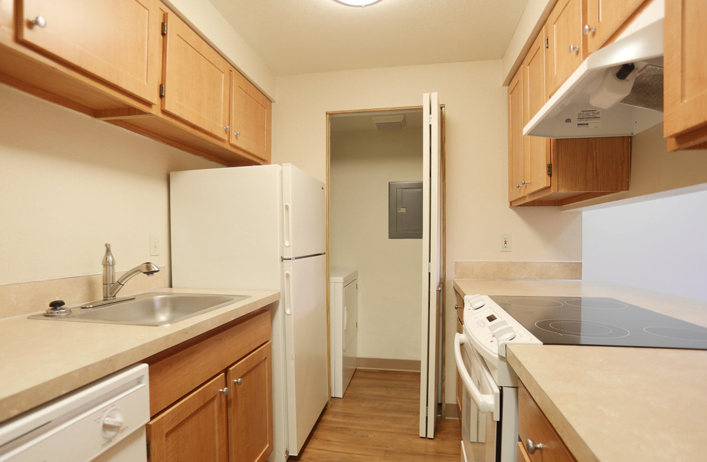 Brightwaters at Redhawk Apartments in Tigard, OR