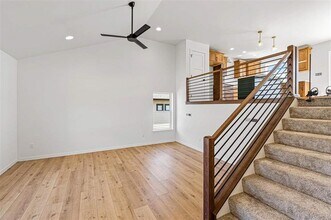 386 Sierra Trce in Coralville, IA - Foto de edificio - Building Photo