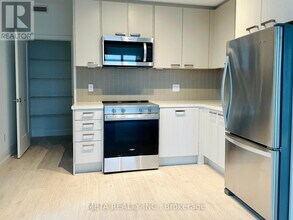 20 Soudan Ave in Toronto, ON - Building Photo - Building Photo
