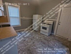 3793 W 37th St in Cleveland, OH - Building Photo - Building Photo