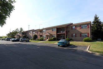 Cedar Glen Apartments in Allentown, PA - Building Photo - Building Photo