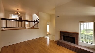 3550 Mission Mesa Way in San Diego, CA - Building Photo - Building Photo