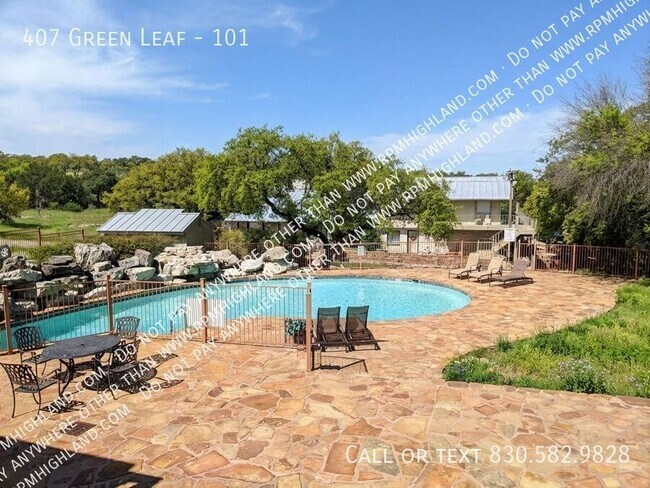 407 Green Leaf in Horseshoe Bay, TX - Building Photo - Building Photo