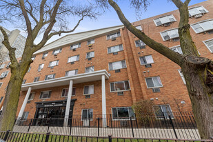 3825 N Pine Grove Ave, Unit 501 Apartments