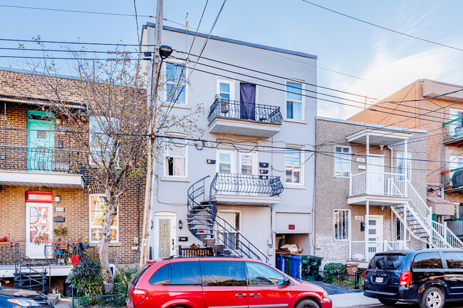 4026B Lanouette Rue in Verdun, QC - Building Photo - Building Photo