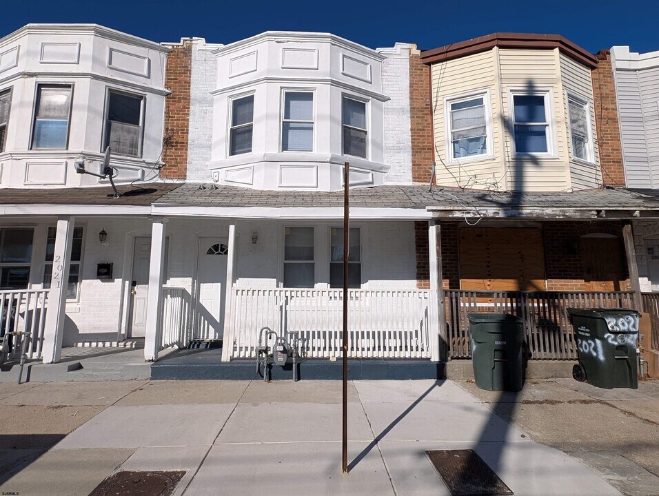 2019 Grant Ave in Atlantic City, NJ - Building Photo