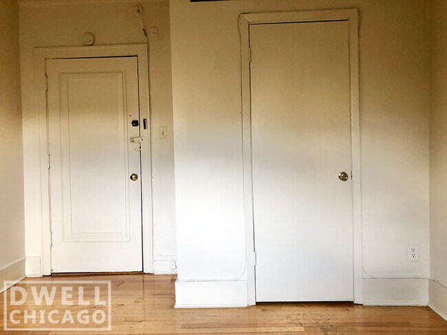 1100 W Roscoe St in Chicago, IL - Building Photo - Building Photo